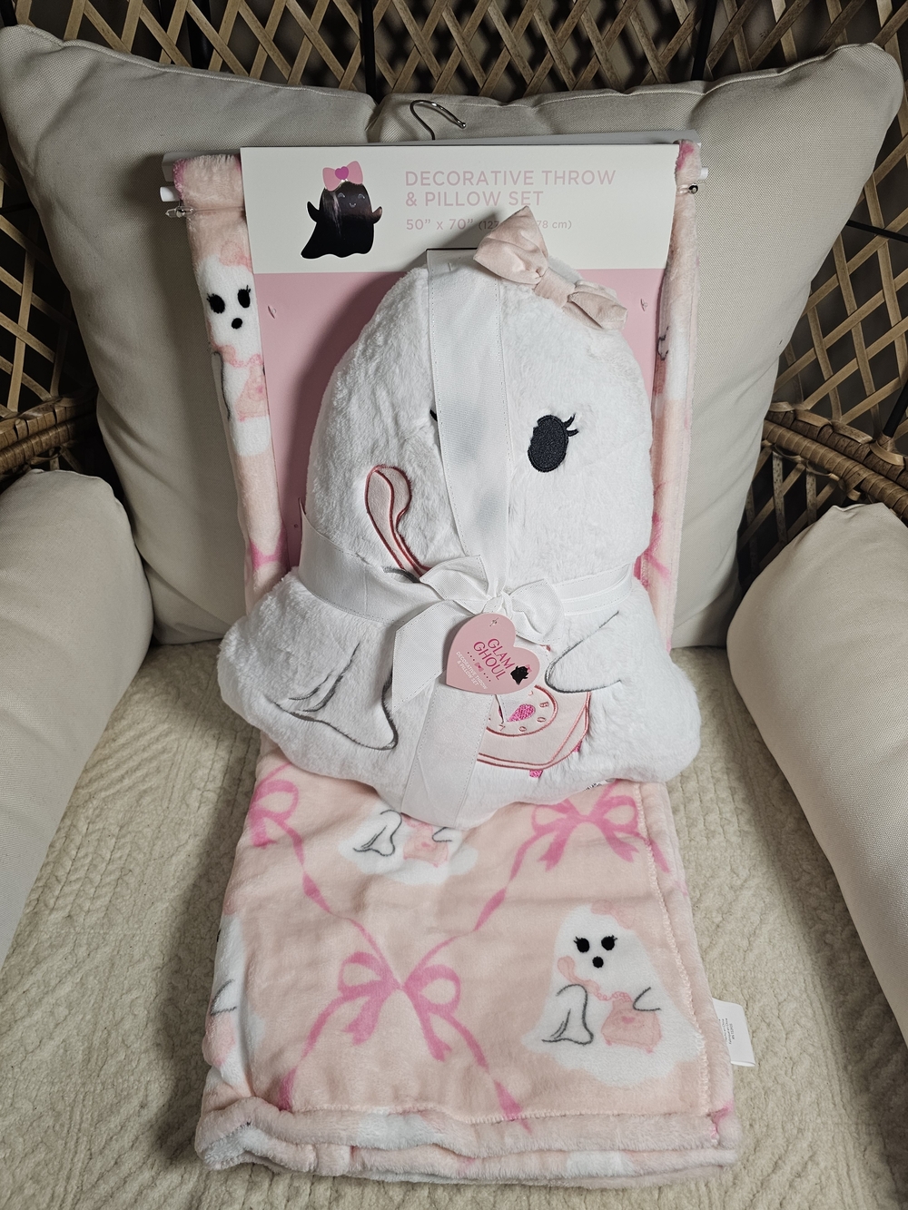 Plush White Ghost Pillow with Pink Bow Decorative Throw Set